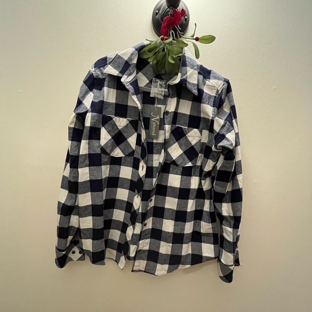 Classic Women’s flannel size M, Navy and white